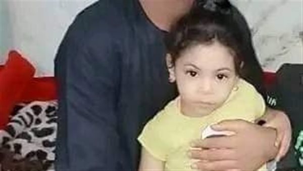 سرق حلقها وخنقها برباط حذائه.. تفاصيل صادمة في مقتل طفلة على يد عمها بسوهاج