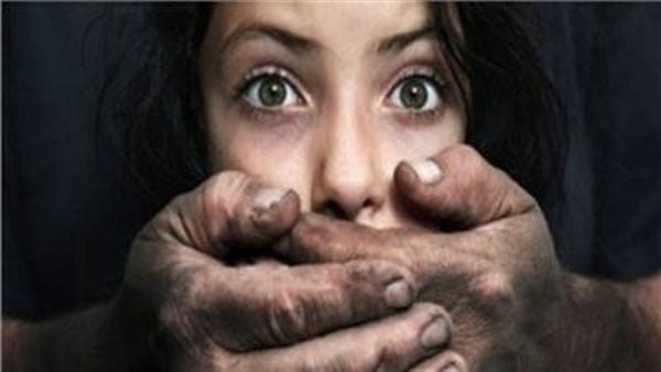 سواق التاكسي خطف البنت من والدتها.. التفاصيل الكاملة لجريمة بالقاهرة