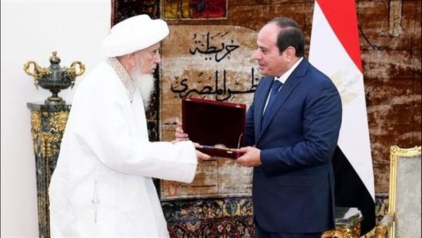 بعد تكريم السيسي لسلطانهم.. من هم البهرة وكم عددهم في مصر؟