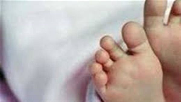 بكاء شديد.. اعترافات صادمة لأب أنهى حياة ابنته الرضيعة في السلام 