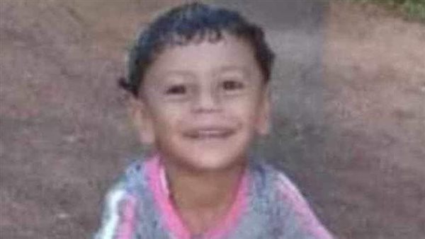 تعالى هجيبلك كوز درة.. كيف نفذ ابن العم جريمته مع الطفل فهد بسوهاج؟