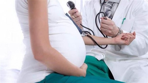 أجرى عمليات ولادة بـ2000 جنيه.. تفاصيل صادمة في واقعة طبيب النساء المزيف