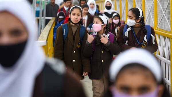  بعد اكتشاف إصابتين بالمتحور الجديد.. الصحة تكشف حقيقة تأجيل المدراس بسبب كورونا | فيديو