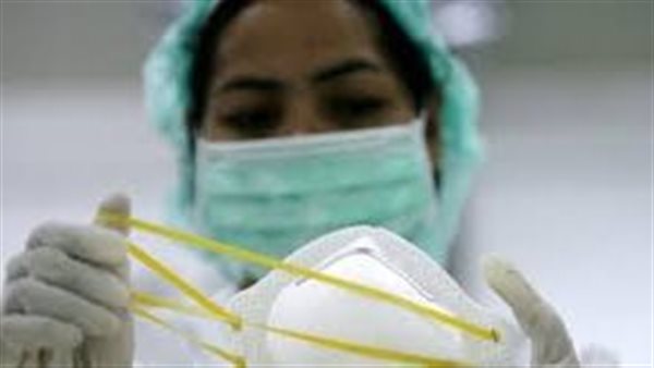 بعد ظهور المتحور الجديد.. مستشار الرئيس للصحة يكشف موقف ارتداء الكمامة