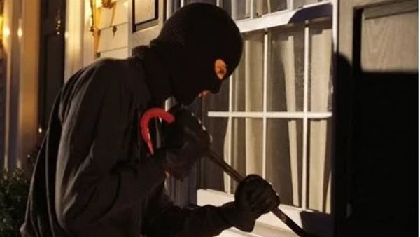 المتهمون ارتدوا ملابس حريمي.. تفاصيل مثيرة في سرقة خزينة مدرسة 6 أكتوبر