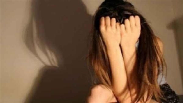 خطفها وجردها من ملابسها.. تفاصيل مثيرة في إحالة شاب هتك عرض طفلة بالبدرشين للمحاكمة