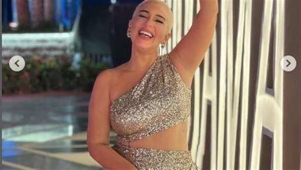 بعد جدل حلاقة شعرها..تعليق ناري جديد لـ أسما شريف منير | شاهد