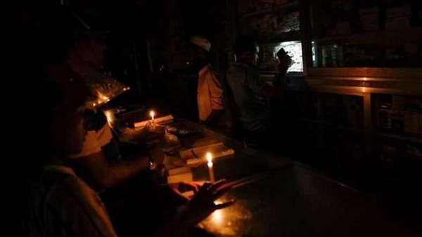 يبدأ الثلاثاء 12 ظهرا.. جدول قطع الكهرباء بالمحافظات ومواعيد غلق المحلات والكافيهات