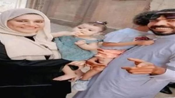 مشهد النعوش الثلاثة..قصة وفاة زوجين وابنتهما تخلع القلوب