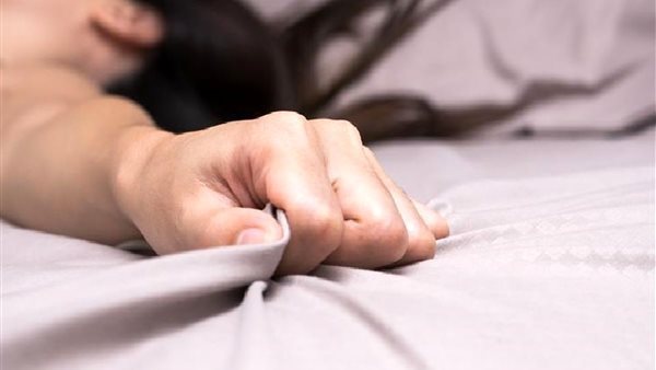 علاقة غير شرعية ومولود.. تفاصيل تخلص عشيقين من ابنتهما وتركها في القمامة