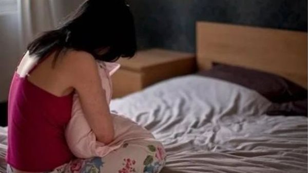 والده عند الجيران عالطول..طالبة الإعدادي: لا اعلم مازلت بنت بكر ام لا