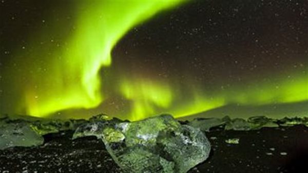 السماء باللون الأخضر.. ظاهرة تحدث بعد الإعصار دانيال فهل توجد صلة ؟