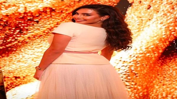 رقم صادم... سعر إطلالة ياسمين صبري يثير ضجة على السوشيال ميديا | شاهد