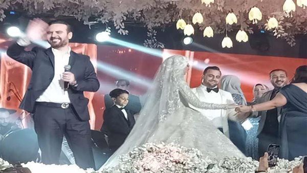 استمر 11 ساعة وأحياه نجوم الغناء.. من هو صاحب الزفاف الأسطوري في طلخا؟ | شاهد