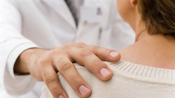 طليقته فضحته بالصوت والصورة.. تفاصيل سقوط الطبيب المتحرش داخل صيدلية بمدينة نصر