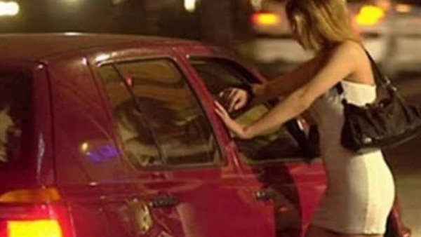 تأشيرة سفر للرذيلة.. تفاصيل كشف فضيحة عاطل في الإسكندرية