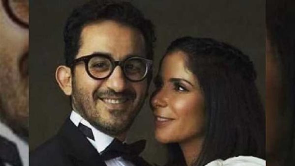 لن تتوقع رد فعله.. قصة أغرب هدية من منى زكي لزوجها أحمد حلمي | شاهد