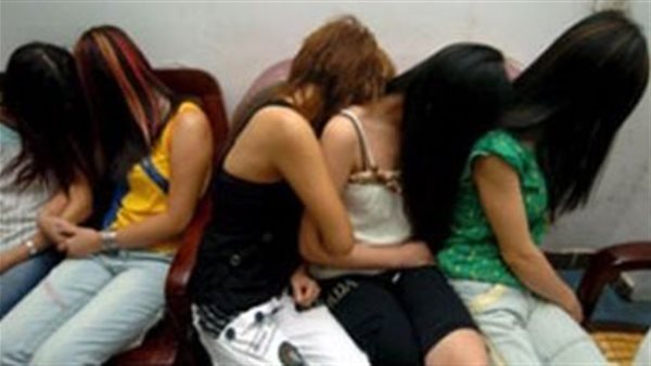 تفاصيل مثيرة في ضبط راقصة و5 فتيات يسهلن ممارسة الدعارة داخل فندق بالهرم