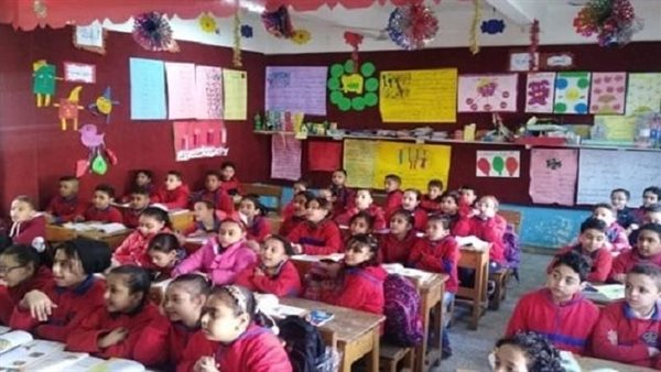 رسميا..التعليم تكشف عن حقيقة تأجيل الدراسة في المدارس