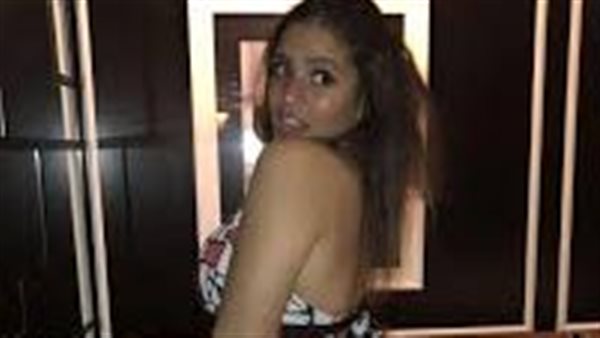 ملابس جنا عمرو دياب تثير الجدل علي السوشيال ميديا | شاهد