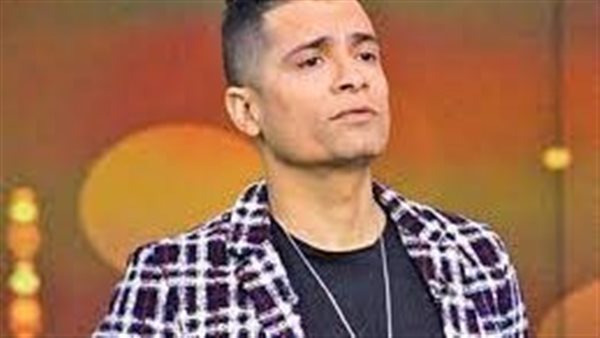 شكله غريب.. حسن شاكوش يتصدر التريند بسبب هذه الإطلالة | شاهد