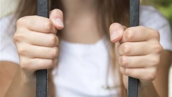 تحرش بها فمزقت جسده..قرار عاجل بشأن المتهمة بالاعتداء على شقيق زوجها في حلوان