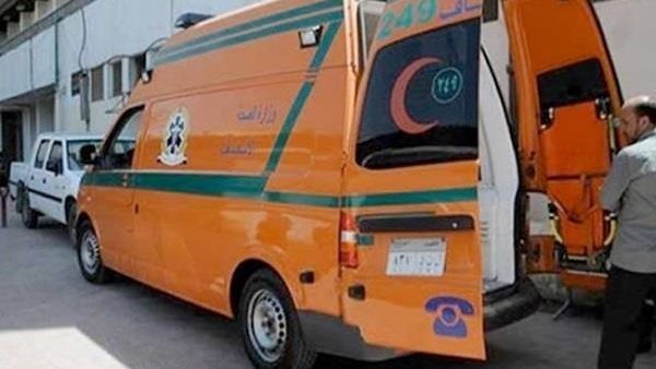  الجريمة اللغز داخل سيارة.. 3 جثث إحداها هشم الجاني رأسه بطريق الواحات