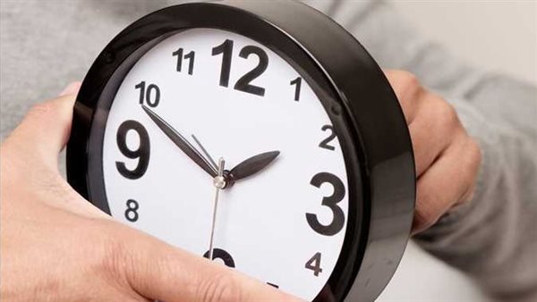 هل تغيّر موعد التوقيت الشتوي؟.. الحكومة حددت التاريخ رسميًا والعقارب تنتظر ساعة الصفر