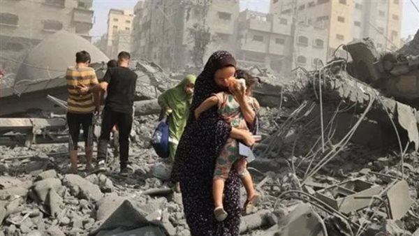 من ساحة خضراء آمنة لـ مقبرة جماعية.. مشاهد مأساوية قبل وبعد كارثة مستشفى المعمداني | شاهد 