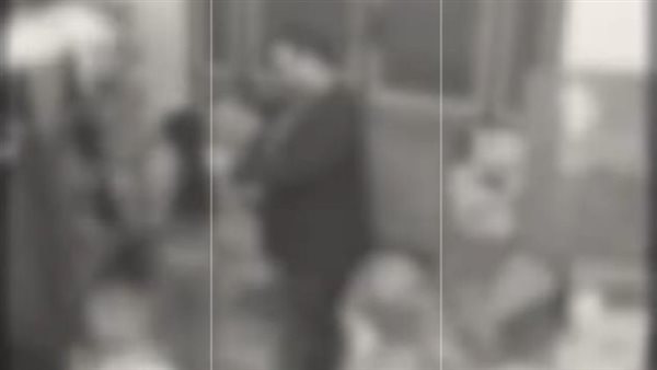 ابنته وسيدة العباية والحقن.. 5 مشاهد مثيرة من فيديوهات صيدلي مدينة نصر