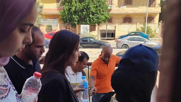 مش أول مرة وله سوابق.. ماذا قالت زوجة مدير البنك ضحية كلب زوج الإعلامية الشهيرة؟