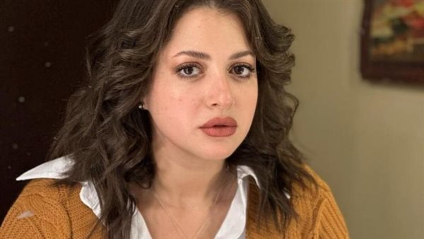 أنا محترمة.. تفاصيل اتهام منى فاروق لشاب بالتعدي عليها في مول شهير