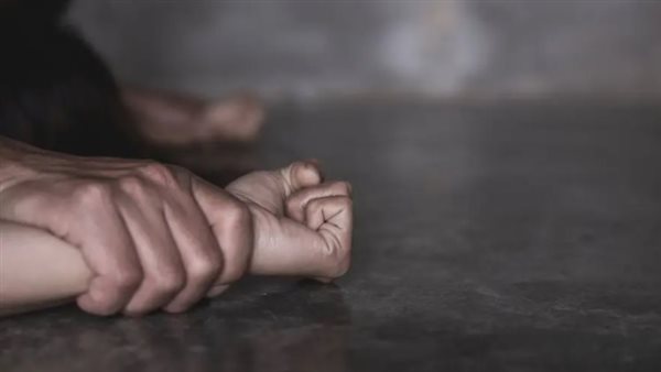 قدمت ابنتها المعاقة لزوجها.. تفاصيل مثيرة في الحكم على فرد أمن اعتدى جنسيا على طفلة في بورسعيد