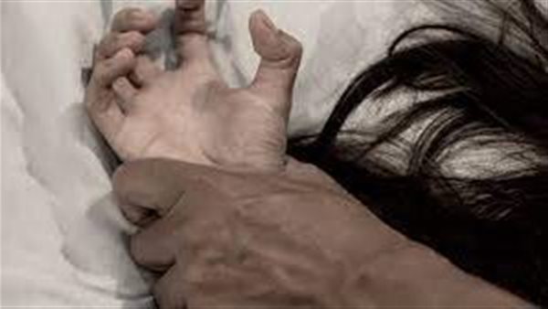 صعب عليا وخُفت يتحبس.. تفاصيل تنازل فتاة عن اتهام والدها بمحاولة معاشرتها دون رضاها بالوراق