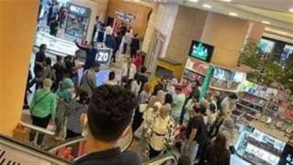 اختل توازنه أم أنهى حياته بنفسه.. الكاميرات تكشف سبب وفاة مهندس داخل سيتي ستارز