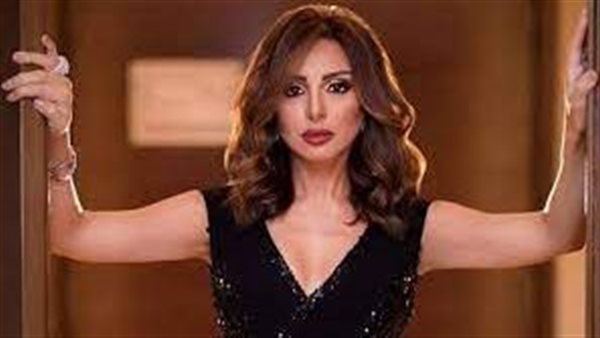 بسعر خرافي.. فستان أنغام يخطف الأنظار في حفل دبي | شاهد