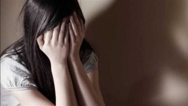 هددني بالفيديوهات وطلب 1000 جنيه..حكاية فتاة الزاوية الحمراء ورسائل الواتس آب 