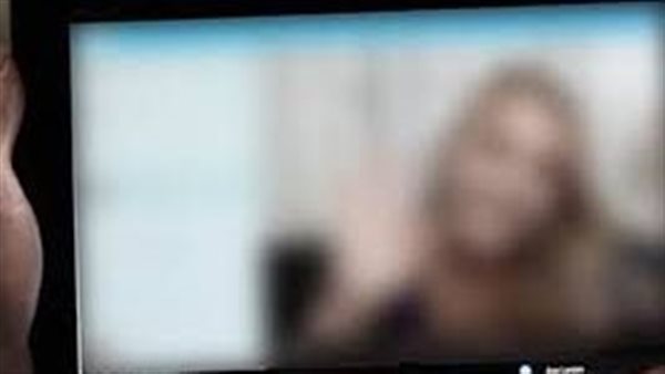 ابتزها بفيديوهات خاصة..حيثيات الحكم على المتهم بتهديد فتاة الزاوية الحمراء بالسجن 10 سنوات