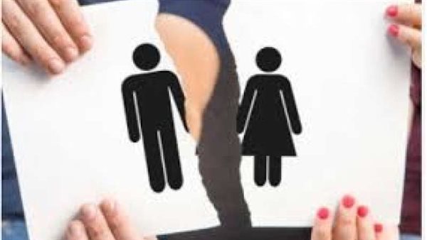 رائحتها كريهة.. طبيب نساء يتفاجئ بدعوى قضائية ضده بعد تطليق زوجته بسوهاج