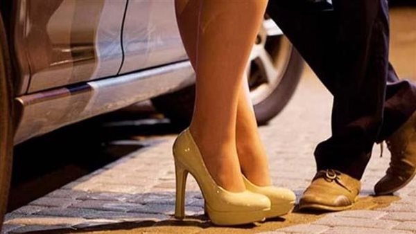 راقصتان و15 فتاة ليل.. تفاصيل جديدة في مداهمة مباحث الآداب لكافيهات وملاهي المهندسين