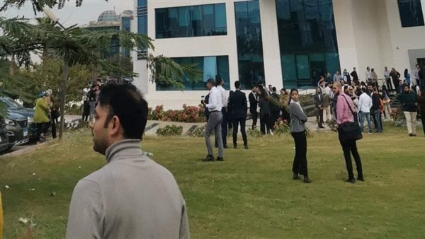 التفاصيل الكاملة.. حقيقة إخلاء القرية الذكية بعد انبعاث رائحة كريهة بها