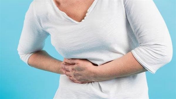 اذهب للطبيب فورا.. 3 علامات مبكرة لسرطان الكبد تظهر أثناء الوجبات