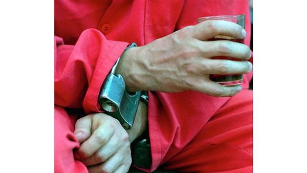 بسكينة وقطعة قماش.. تفاصيل الحكم بالإعدام لقاتل خالته وزوجها بالعمرانية