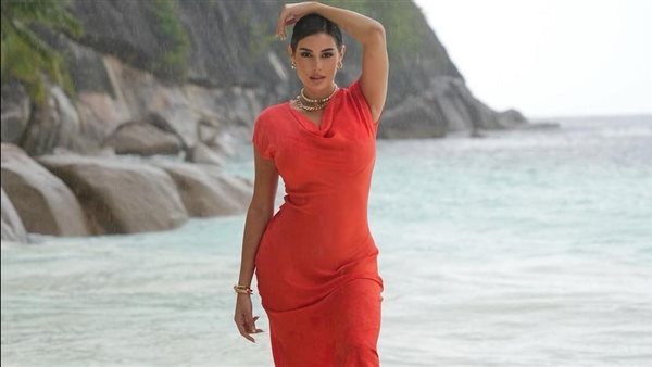 سعرها خرافي.. ساعة ياسمين صبري في مهرجان البحر الأحمر تثير الجدل | شاهد