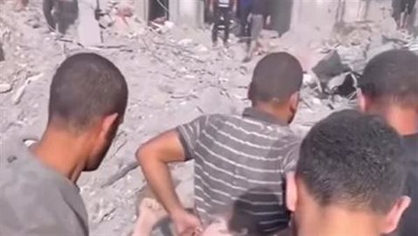 رايحة على المقبرة؟.. سؤال يكسر القلب لطفلة خرجت من تحت أنقاض غزة | فيديو