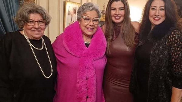 بعتذرلك.. رانيا فريد شوقى توجه رسالة مؤثرة لشقيقتها الراحلة ناهد 