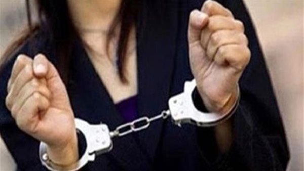 دماء الزوج سالت بخدعة على الطريق.. كيف خططت رشا لعشيقها ذبح شريك حياتها؟