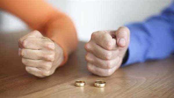  عاوزه تبقى سيدة أعمال.. حامد يطلب تطليق زوجته في محكمة الأسرة