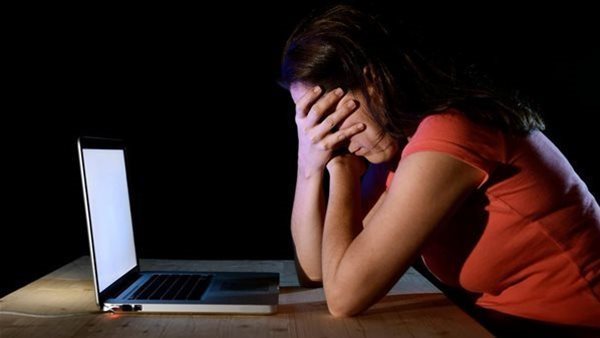 أخوها شافها بتتفرج على أفلام إباحية.. اعترافات صادمة جديدة لقاتلة ابنتها بدار السلام