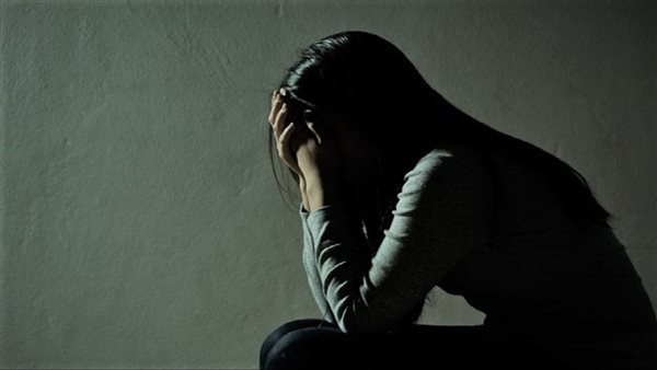 سافرت مع صديقها إلى جمصة.. سرقة شنطة تكشف هروب فتاة من أسرتها ببني سويف